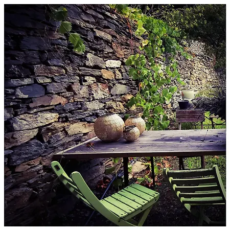 Sans Murs Dans La Nature San-Martino-di-Lota